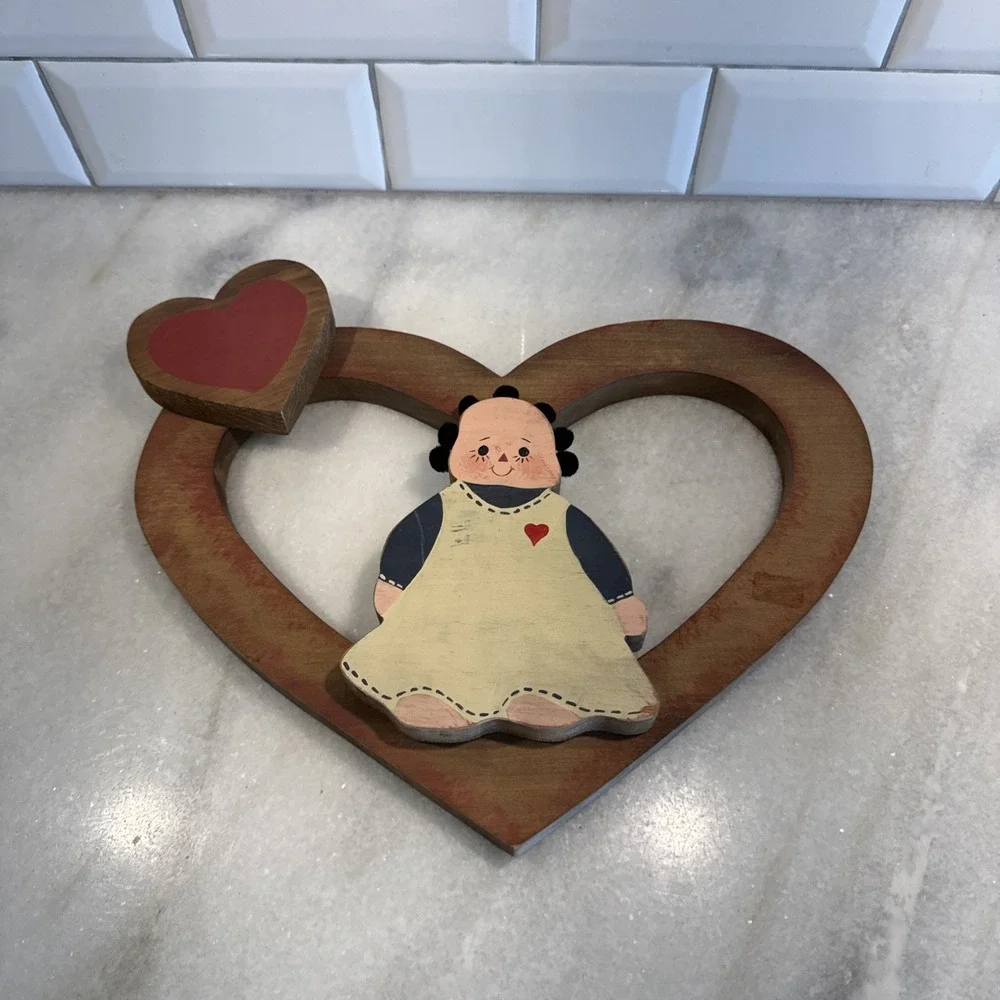 Vintage Folk Art‎ Wood Wall Hanging Heart With Country Girl